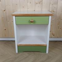 Table de chevet vert clair 1