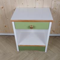 Table de chevet vert clair 2