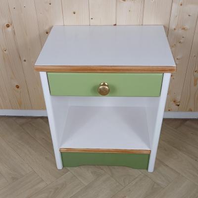 Table de chevet vert clair 2